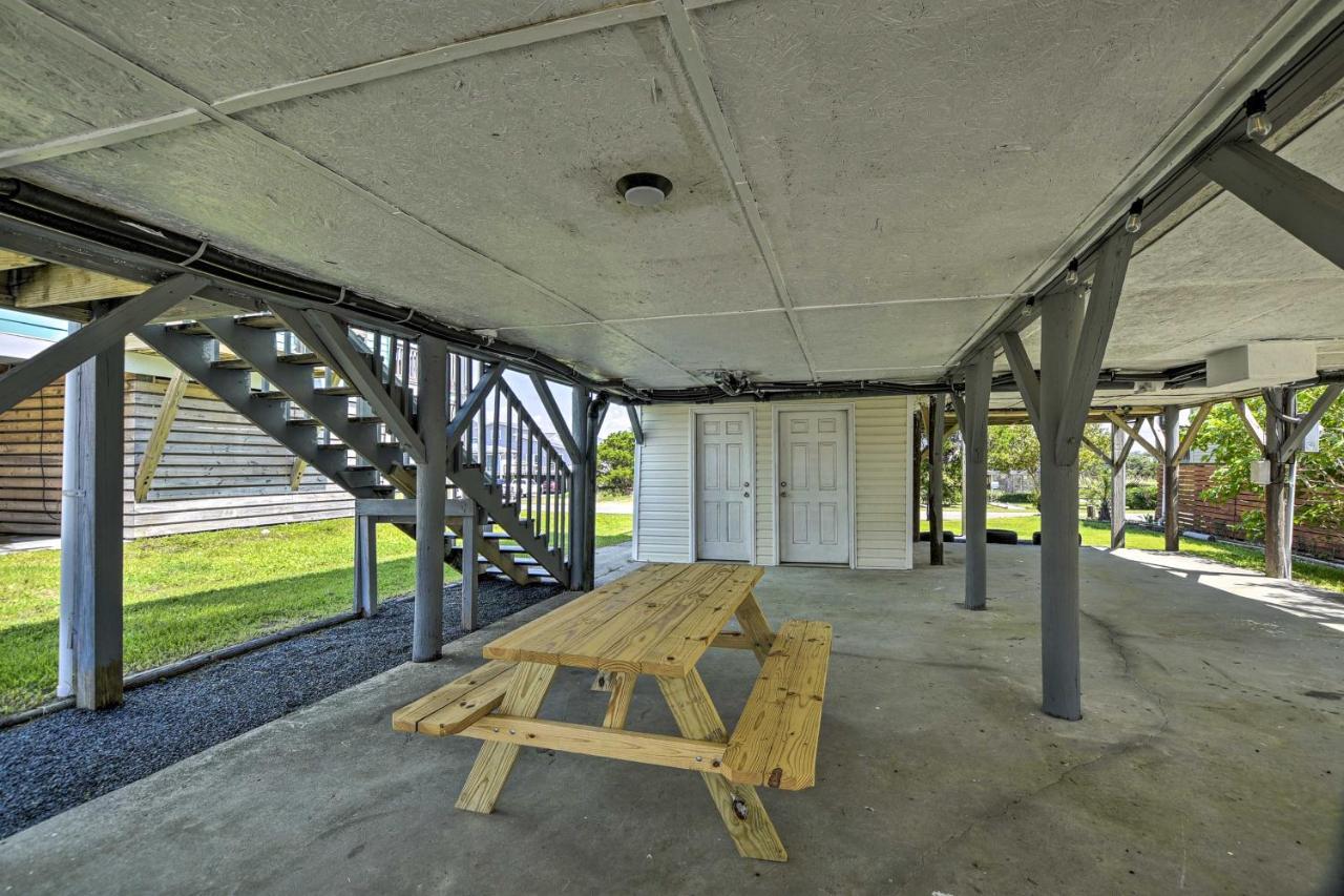 Oak Island Beach Abode With Deck Walk To Shore! 外观 照片
